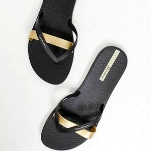 New Ipanema flip flops